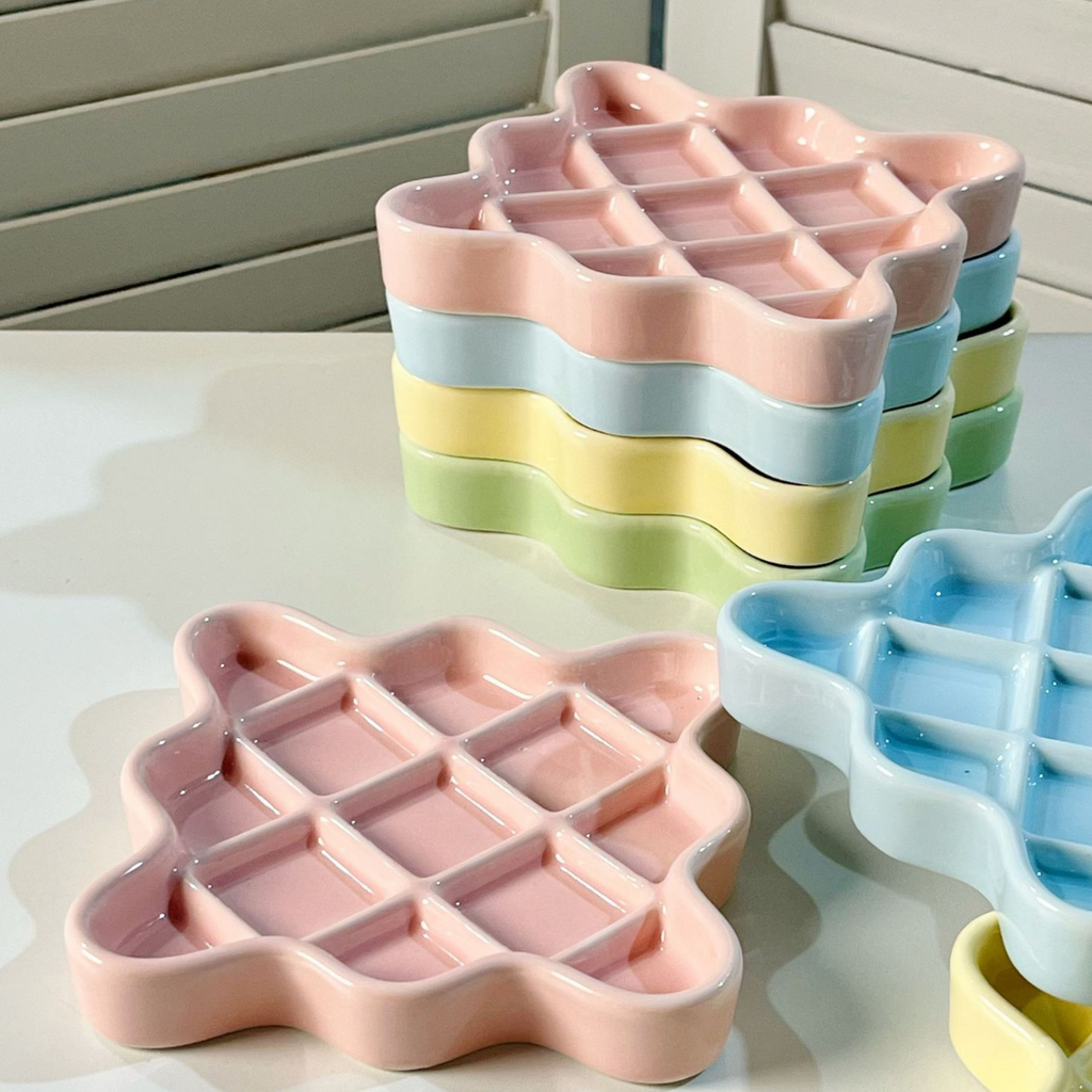 Ceramic slow feeder for pets —  helps cats and dogs eat slowly